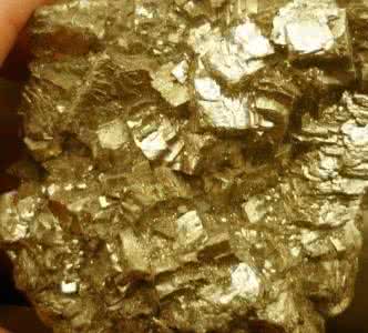 進(jìn)口銅礦石市場報(bào)價(jià)與生產(chǎn)廠家概覽